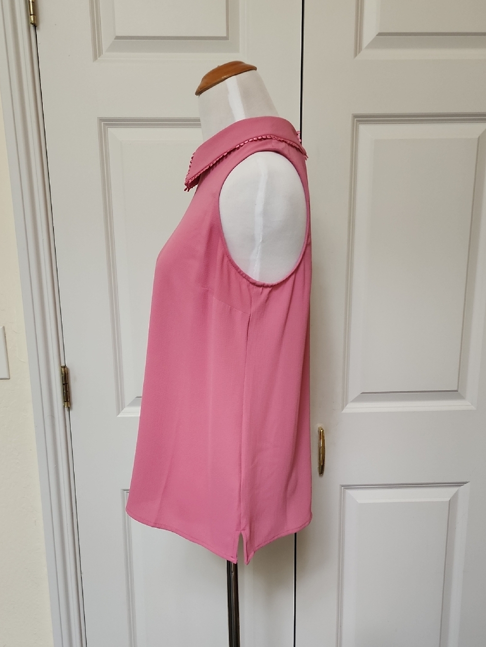 CeCe Sleeveless Top - Picture 3 of 8